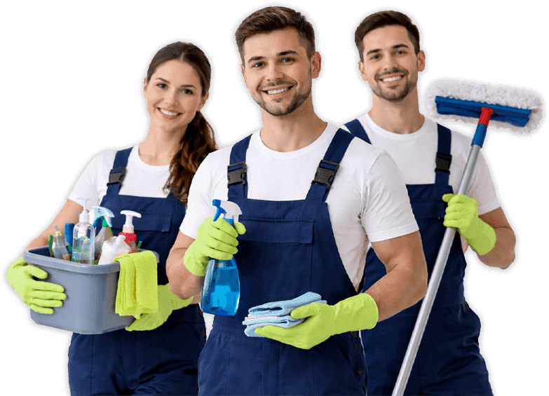3 addetti alle pulizie con attrezzatura in mano